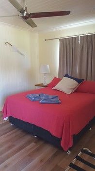 The Wattle Lodge - Accommodation Burleigh 34