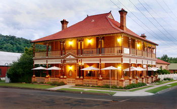 CBC Bed & Breakfast & Cafe - Accommodation Burleigh 2
