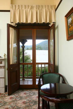 CBC Bed & Breakfast & Cafe - Accommodation Burleigh 3