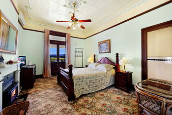 CBC Bed & Breakfast & Cafe - Accommodation Burleigh 24