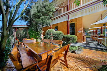 CBC Bed & Breakfast & Cafe - Accommodation Burleigh 27