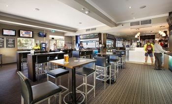 The Granville Hotel - Accommodation Burleigh 2