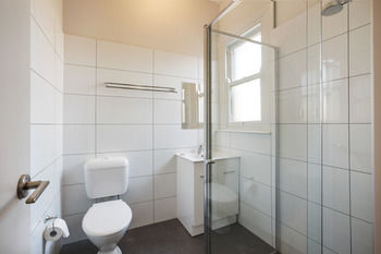 The Granville Hotel - Accommodation Burleigh 9