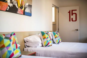 The Granville Hotel - Accommodation Burleigh 15