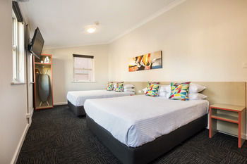 The Granville Hotel - Accommodation Burleigh 18