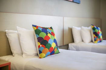 The Granville Hotel - Accommodation Burleigh 19
