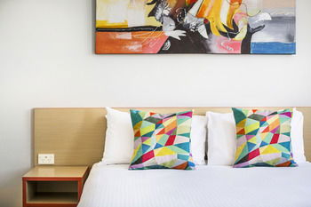 The Granville Hotel - Accommodation Burleigh 22