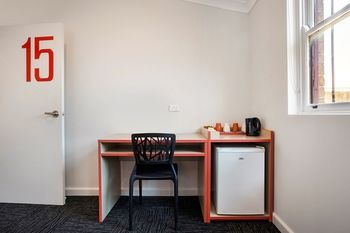 The Granville Hotel - Accommodation Burleigh 25