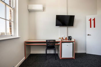 The Granville Hotel - Accommodation Burleigh 27