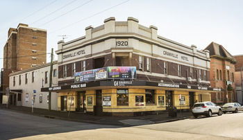 The Granville Hotel - Accommodation Burleigh 32