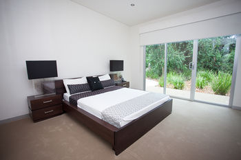 Mons QLD Accommodation Burleigh