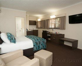 Comfort Inn And Suites Robertson Gardens - Accommodation Burleigh 1