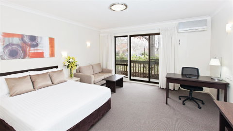 BEST WESTERN Tall Trees Canberra - Accommodation Burleigh 4