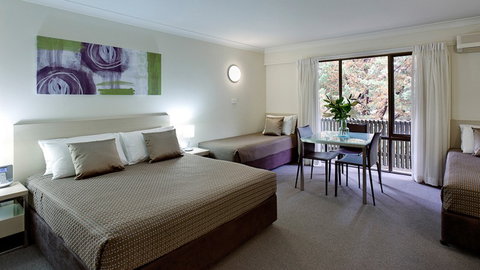 BEST WESTERN Tall Trees Canberra - Accommodation Burleigh 7