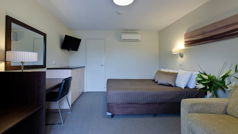 BEST WESTERN Tall Trees Canberra - Accommodation Burleigh 8