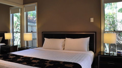 BEST WESTERN Ambassador Motor Lodge - Accommodation Burleigh 4