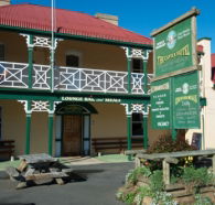 Castle Hotel - Accommodation Burleigh