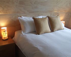 Three Trees Retreat - Accommodation Burleigh 2