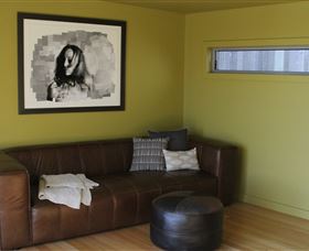 Aplite House - Accommodation Burleigh 5