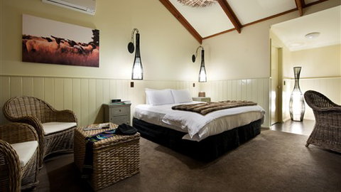 Peppers Mineral Springs Hotel - Accommodation Burleigh 4
