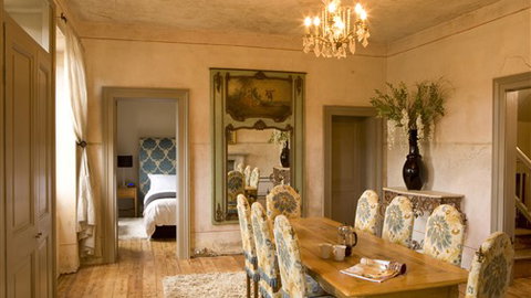 Villa Parma At Peppers Mineral Springs Hotel - Accommodation Burleigh 2