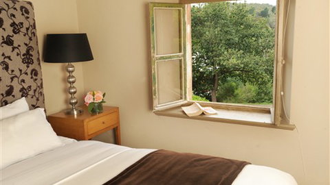 Villa Parma At Peppers Mineral Springs Hotel - Accommodation Burleigh 1
