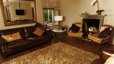 Villa Parma At Peppers Mineral Springs Hotel - Accommodation Burleigh 3