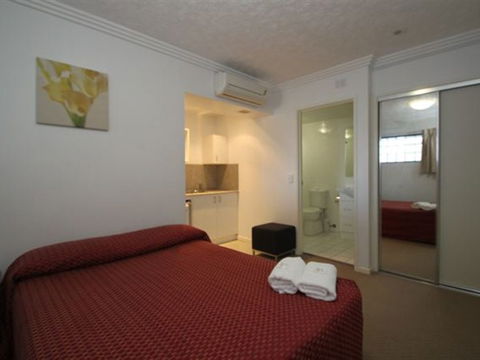 Southern Cross Motel And Serviced Apartments - Accommodation Burleigh 0