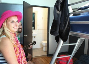Bunk Backpackers - Accommodation Burleigh 3