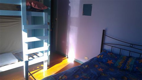 Anglesea Backpackers - Accommodation Burleigh 4