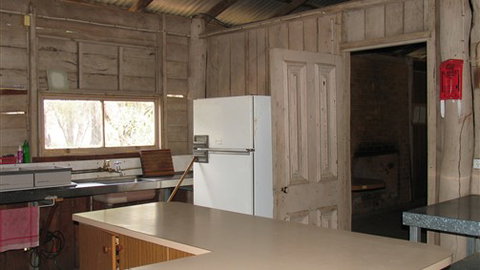 TreeTops Log Cabin - Accommodation Burleigh 1