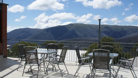 Gebi's Apartments - Accommodation Burleigh 1