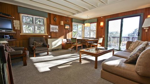 Red Onion Ski Chalet - Accommodation Burleigh 0