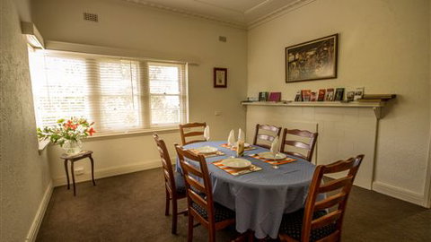 Benson House And Benson Lodge - Accommodation Burleigh 4