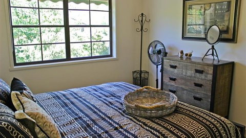 Abbeville - Accommodation Burleigh 3