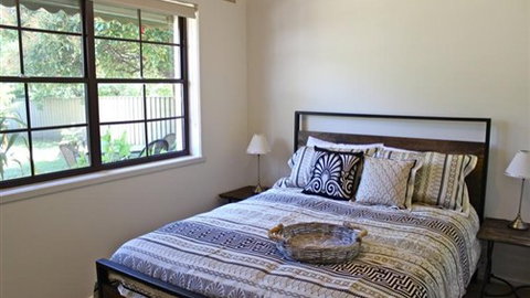 Abbeville - Accommodation Burleigh 4
