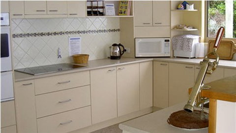Abalone Beach House - Accommodation Burleigh 1
