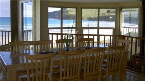 Abalone Beach House - Accommodation Burleigh 2