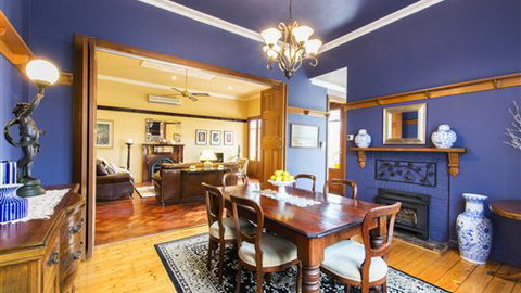 Avalon Guesthouse - Accommodation Burleigh 5