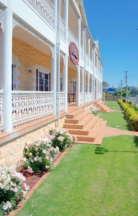 Ashby House Motor Inn - Accommodation Burleigh 1