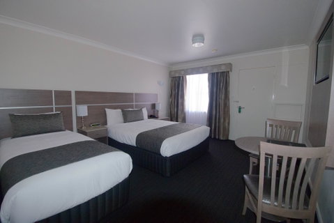 Ashby House Motor Inn - Accommodation Burleigh 5