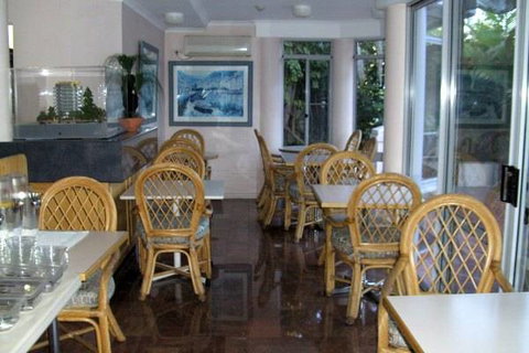 Barkley Inn - Accommodation Burleigh 3