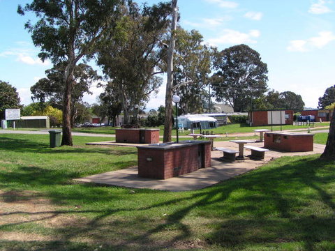 Canberra Carotel Motel & Caravan Park - Accommodation Burleigh 1