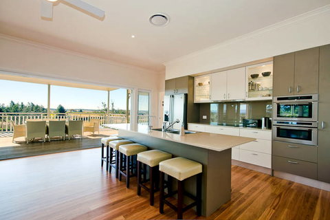 Cornwallis House - Accommodation Burleigh 0