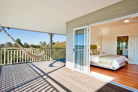 Cornwallis House - Accommodation Burleigh 5