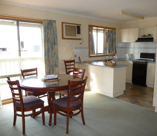 Glendara Cottage - Accommodation Burleigh 2