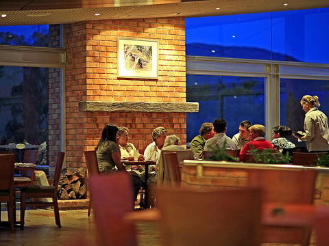 Macedon Ranges Hotel & Spa - Accommodation Burleigh 1