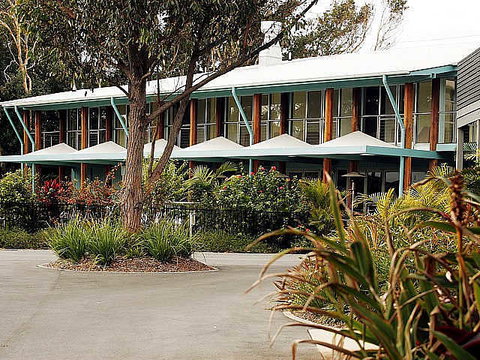 Mobys Beachside Retreat - Accommodation Burleigh 2