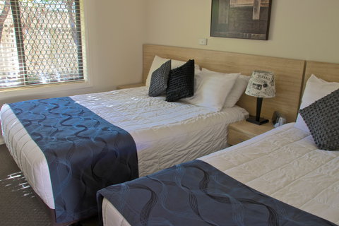 Motel Grande - Accommodation Burleigh 0