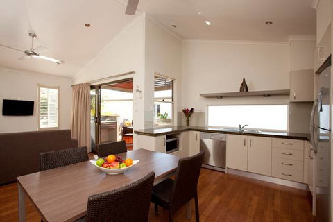 NRMA Treasure Island Holiday Park - Accommodation Burleigh 2